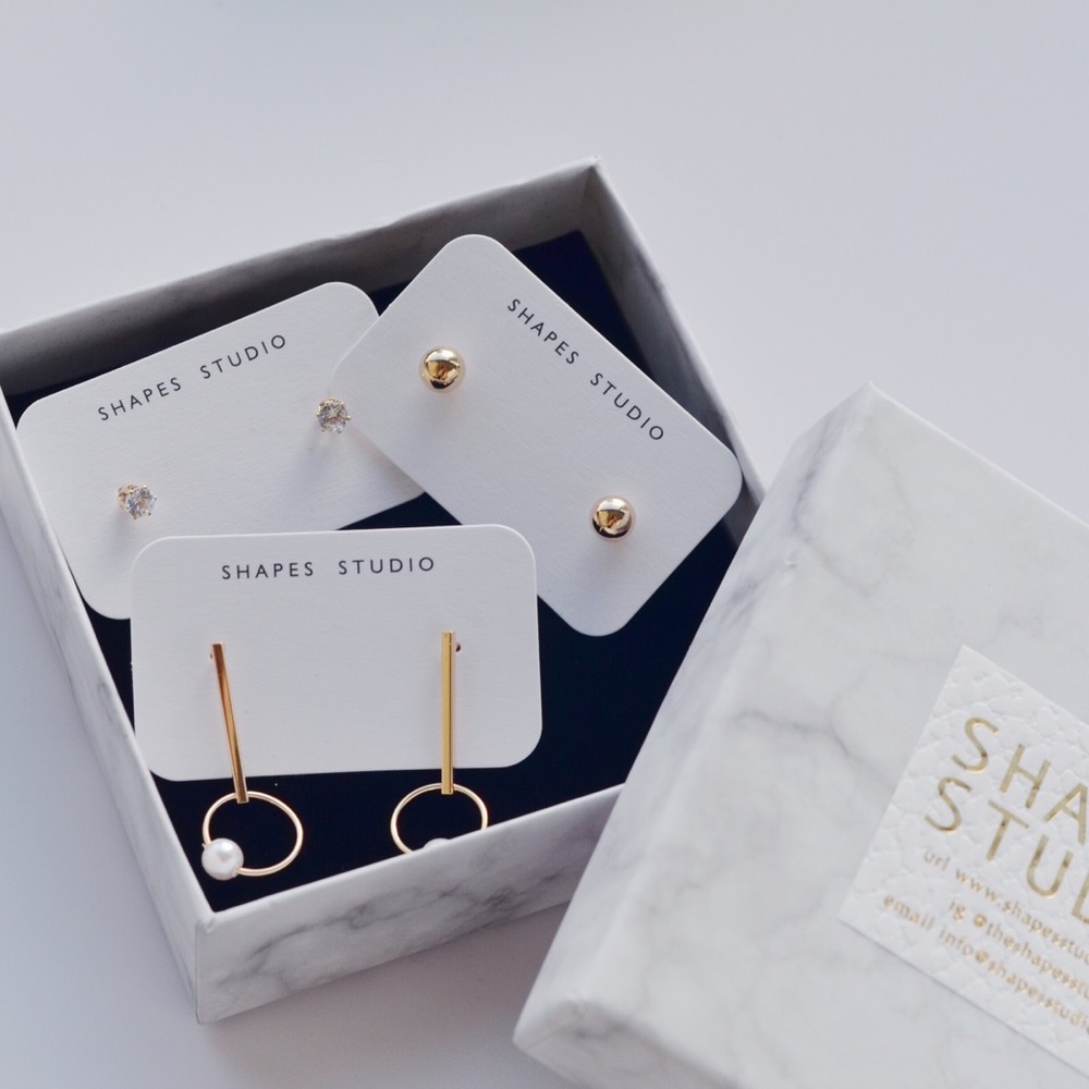 3 Pairs - 18K Gold Plated Stud Earrings Set - Picture 4 of 6